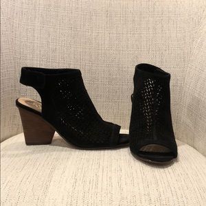 Vince Camuto Black Shoes